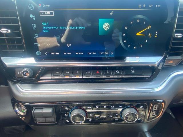 2023 Chevrolet Silverado 1500 4WD Crew Cab Short Bed High Country