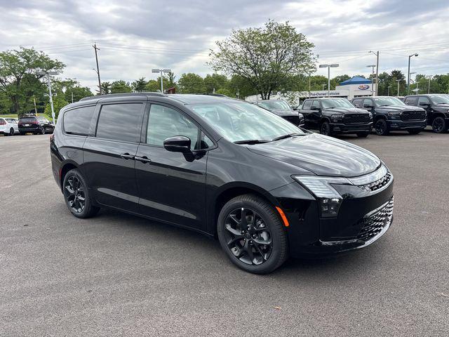2027 Chrysler Pacifica PACIFICA LIMITED AWD