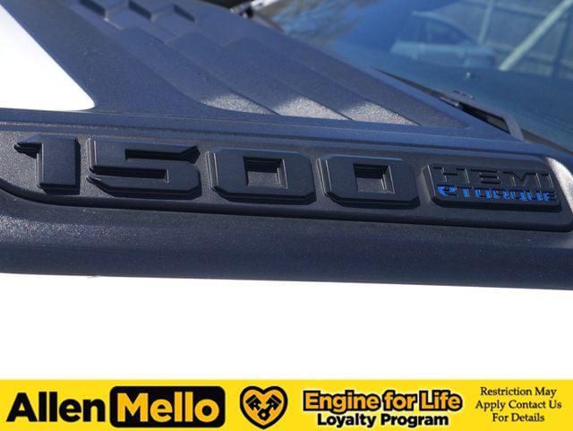 2024 Ram 1500 Laramie Crew Cab 4x4 5'7" Box
