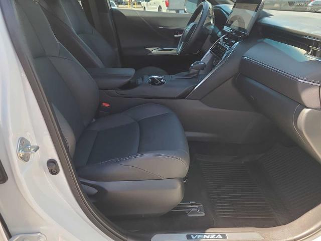 2023 Toyota Venza XLE