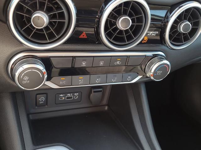 2024 Nissan Sentra SV Xtronic CVT
