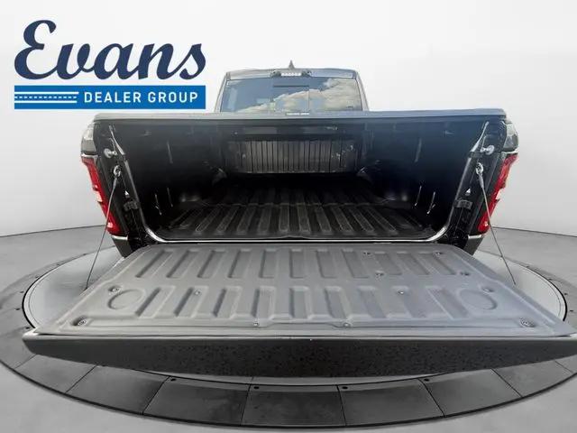 2026 Ram 1500 Laramie Crew Cab 4x4 5'7" Box