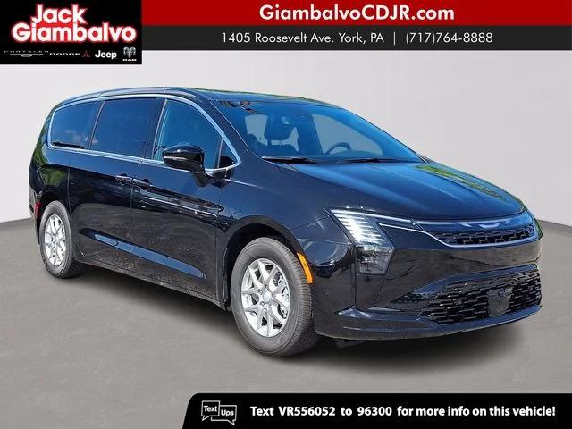 2027 Chrysler Pacifica Select for sale in York, PA