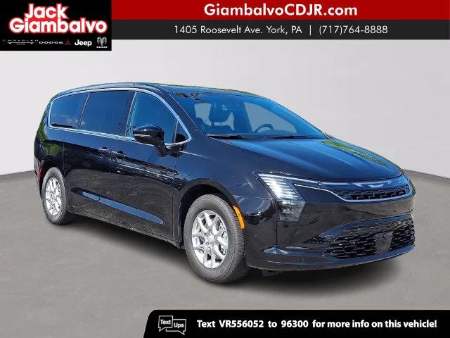 2027 Chrysler Pacifica Select for sale in York, PA