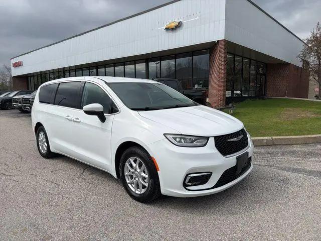 2023 Chrysler Pacifica Touring L for sale in Bennington, VT