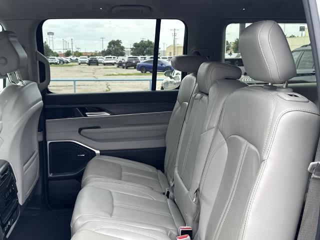 2024 Jeep Wagoneer Series II 4x2