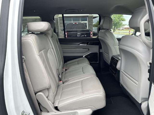 2024 Jeep Wagoneer Series II 4x2