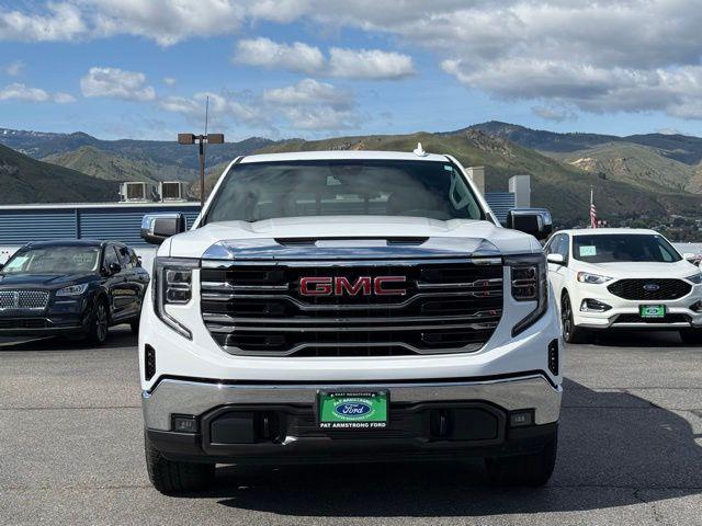 2022 GMC Sierra 1500 4WD Crew Cab Short Box SLT
