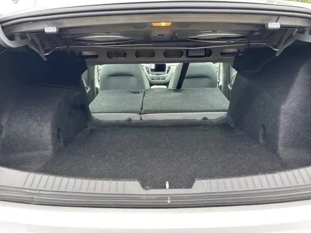 2020 Chevrolet Malibu FWD LT