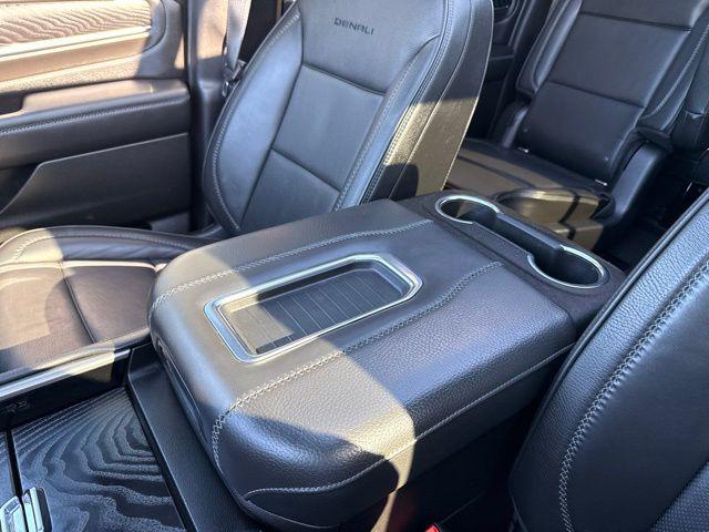 2022 GMC Yukon XL 4WD Denali