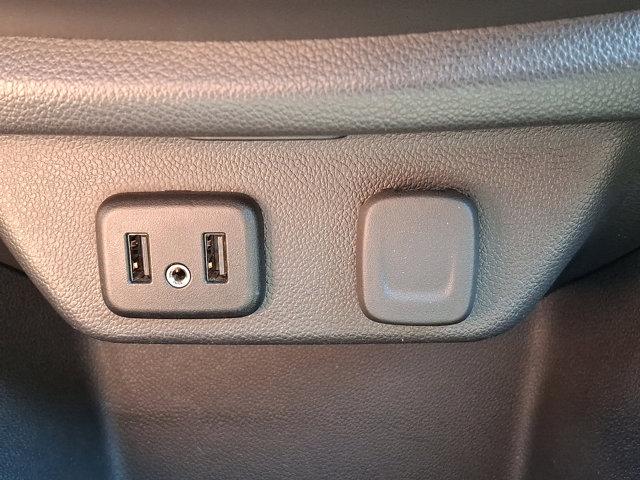 2022 Chevrolet Traverse AWD LT Cloth