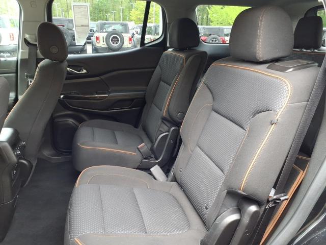 2023 GMC Acadia AWD AT4