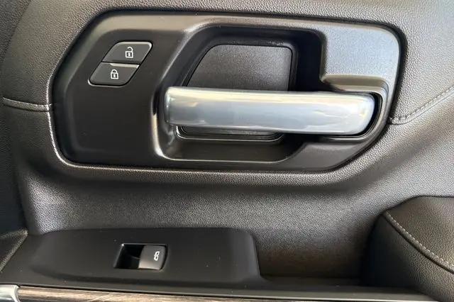 2022 Chevrolet Silverado 2500HD 4WD Crew Cab Long Bed LTZ