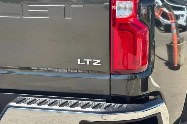 2022 Chevrolet Silverado 2500HD 4WD Crew Cab Long Bed LTZ