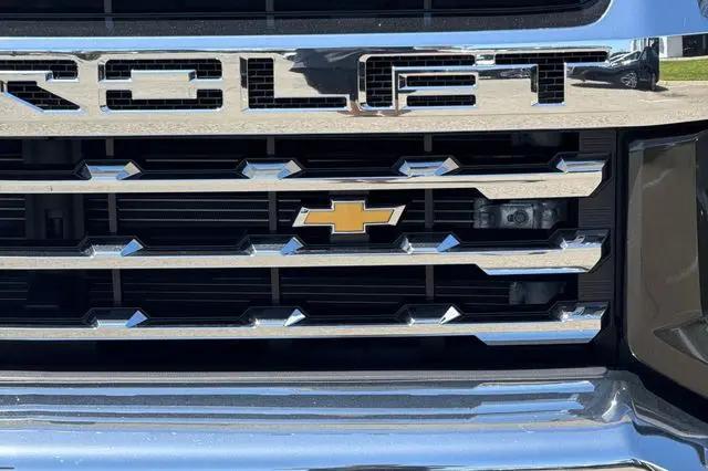 2022 Chevrolet Silverado 2500HD 4WD Crew Cab Long Bed LTZ