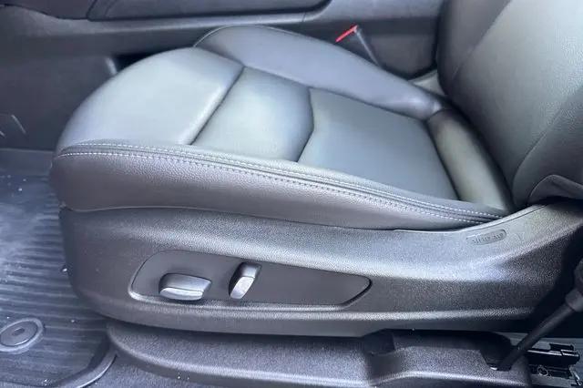 2025 Cadillac XT6 FWD Luxury