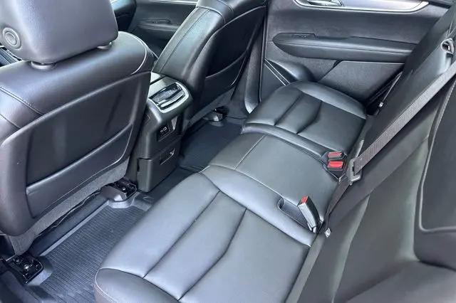 2025 Cadillac XT6 FWD Luxury