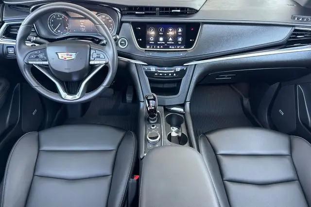 2025 Cadillac XT6 FWD Luxury