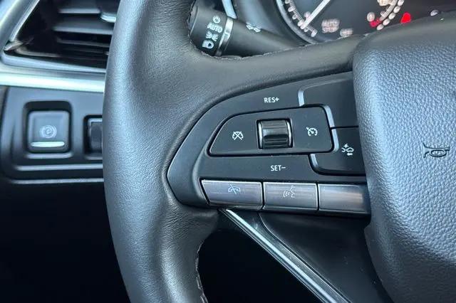 2025 Cadillac XT6 FWD Luxury