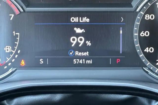 2025 Cadillac XT6 FWD Luxury