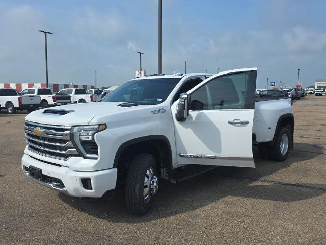 2024 Chevrolet Silverado 3500HD 4WD Crew Cab Long Bed High Country