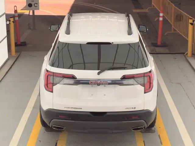2023 GMC Acadia AWD AT4