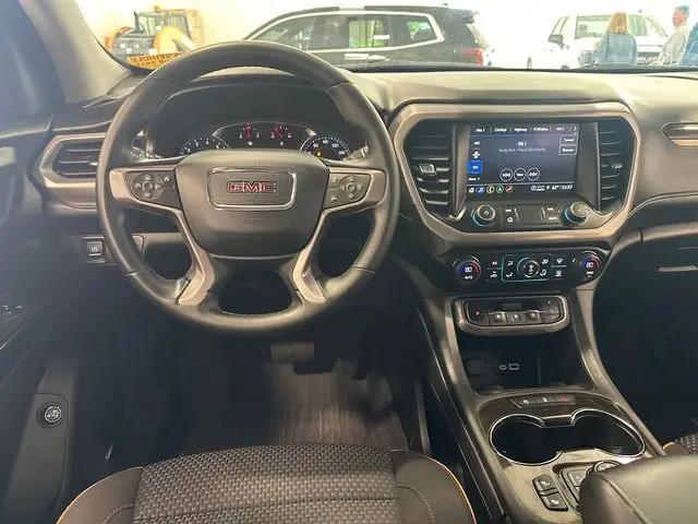 2023 GMC Acadia AWD AT4