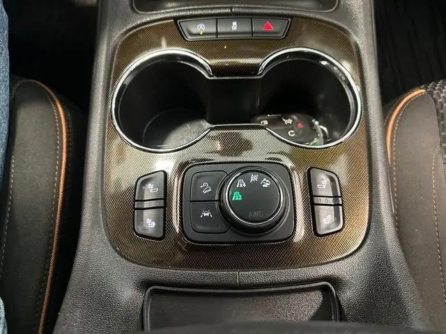 2023 GMC Acadia AWD AT4