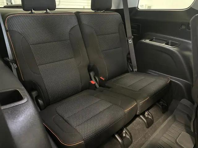 2023 GMC Acadia AWD AT4