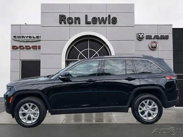 2023 Jeep Grand Cherokee Limited 4x4 for sale in Cranberry Township, PA