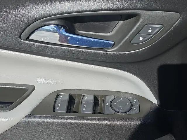 2023 Chevrolet Equinox FWD LS