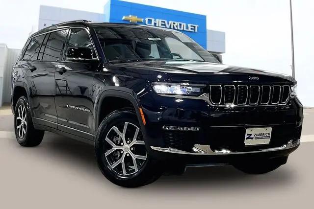 2023 Jeep Grand Cherokee L Limited 4x4 for sale in Sun Prairie, WI