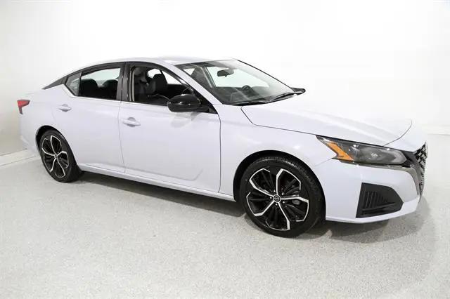 2024 Nissan Altima SR FWD for sale in MENTOR, OH