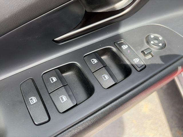 2025 Hyundai Elantra Base