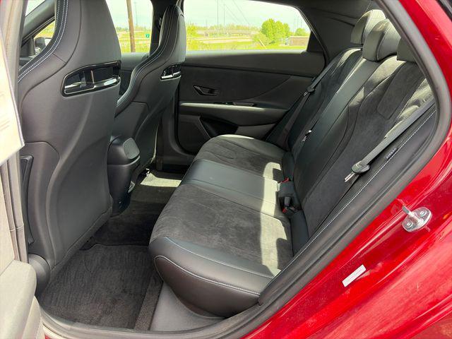 2025 Hyundai Elantra Base