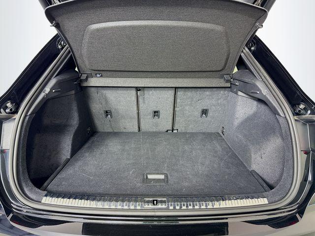 2024 Audi Q3 Premium 45 TFSI S line quattro Tiptronic