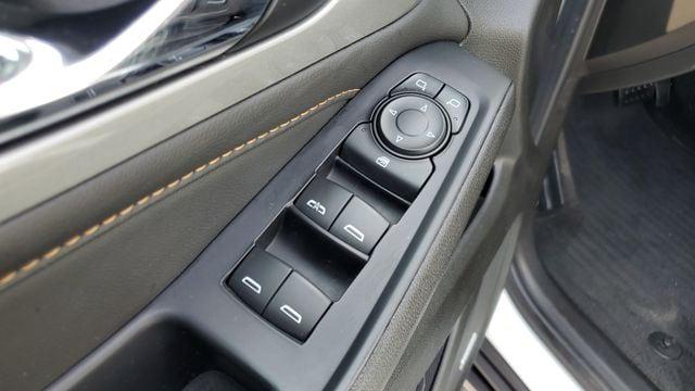 2021 Chevrolet Traverse FWD LT Leather