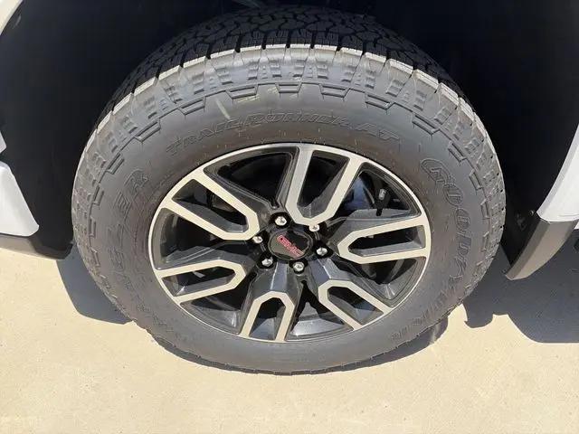 2026 GMC Sierra 1500 Crew Cab, Short Bed, AT4, 4WD