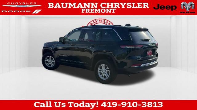 2023 Jeep Grand Cherokee Laredo 4x4