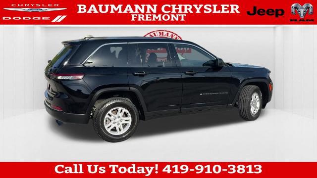 2023 Jeep Grand Cherokee Laredo 4x4
