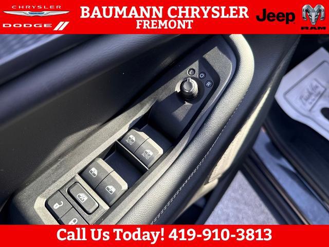 2023 Jeep Grand Cherokee Laredo 4x4