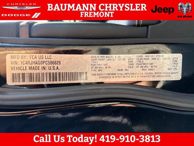 2023 Jeep Grand Cherokee Laredo 4x4