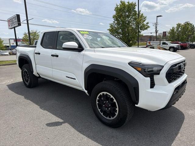 2025 Toyota Tacoma SR 2025 Toyota Tacoma SR