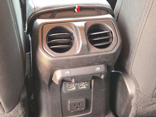 2020 Jeep Wrangler Sahara 4x4