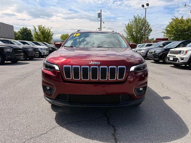 2019 Jeep Cherokee Latitude Plus 4x4 2019 Jeep Cherokee Latitude Plus 4x4