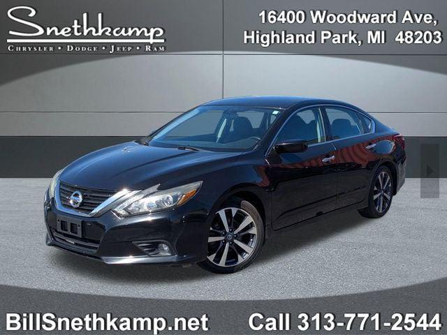 2017 Nissan Altima 2.5 SR for sale in Highland Park, MI