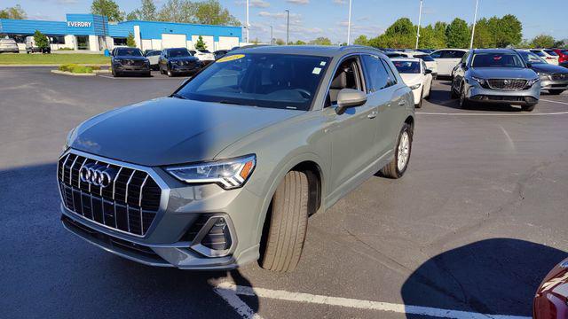 2025 Audi Q3 Premium 45 TFSI S line quattro Tiptronic