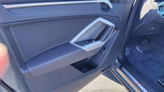 2025 Audi Q3 Premium 45 TFSI S line quattro Tiptronic