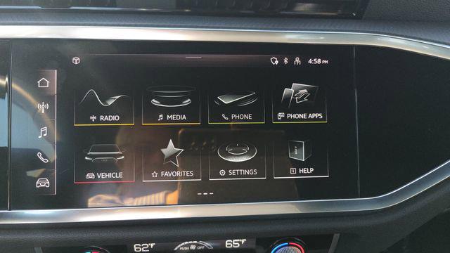 2025 Audi Q3 Premium 45 TFSI S line quattro Tiptronic