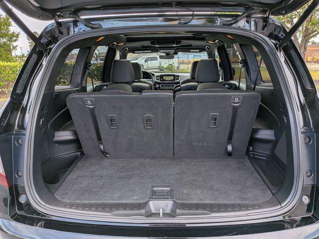2022 Honda Pilot AWD Black Edition
